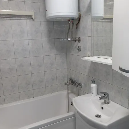 شقة Apartman Dino999 *